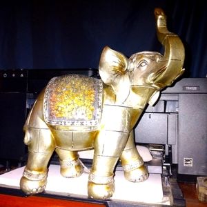 Lucky elephant figurine
